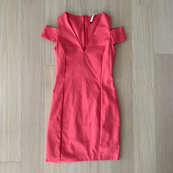 Rinascimento cold-shoulder dress - Picture 1 of 3